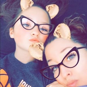 Meet your Posher, Deanne